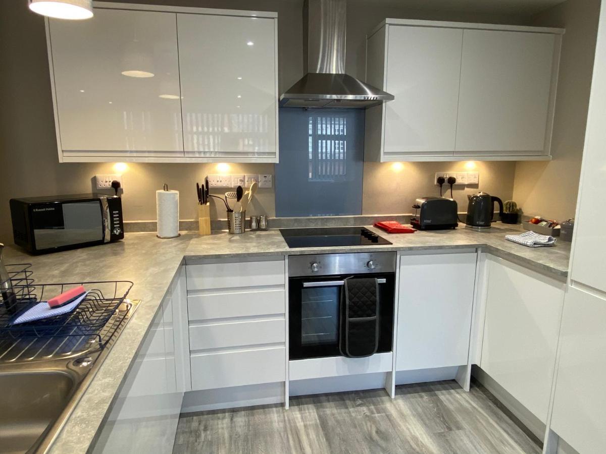 Marie'S Serviced Apartment 1 Bed Citystay, Parking Bedford Buitenkant foto