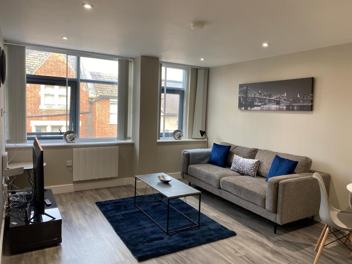 Marie'S Serviced Apartment 1 Bed Citystay, Parking Bedford Buitenkant foto